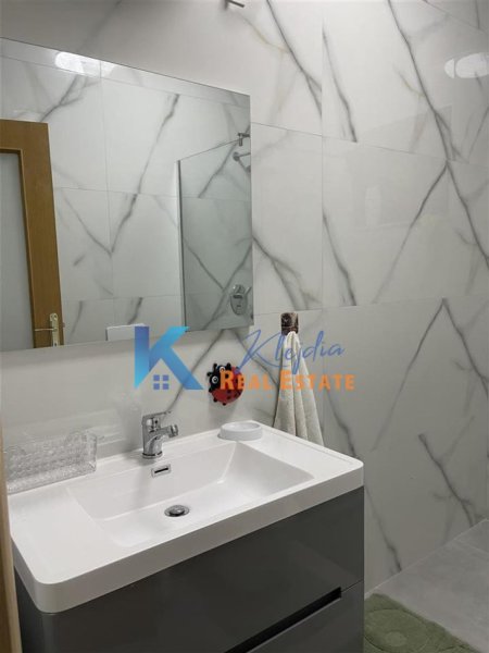 Tirane, jap me qera apartament 2+1+Ballkon, Kati 1, 100 m² 600 € (Ferit Xhajko)