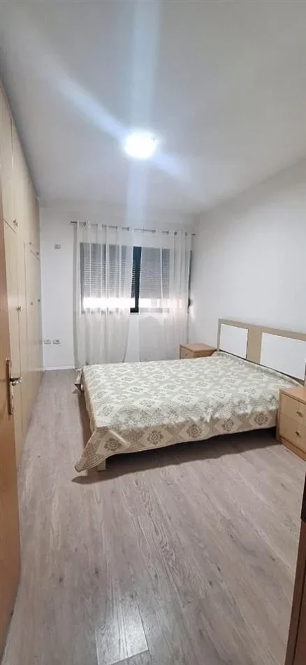 Tirane, jap me qera apartament 1+1, Kati 2, 400 € 
