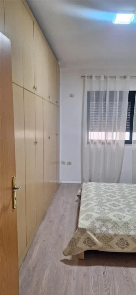 Tirane, jap me qera apartament 1+1, Kati 2, 400 € 