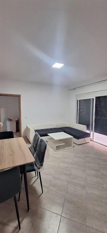 Tirane, jap me qera apartament 1+1, Kati 2, 400 € 