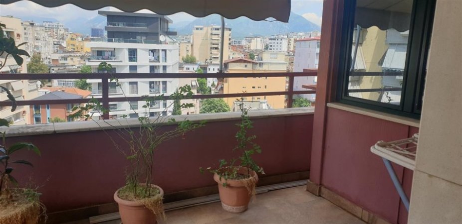 Tirane, jepet me qera 1+1, Kati 7, 500 € 