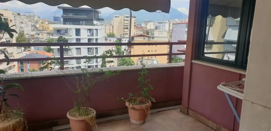 Tirane, jepet me qera 1+1, Kati 7, 500 € 