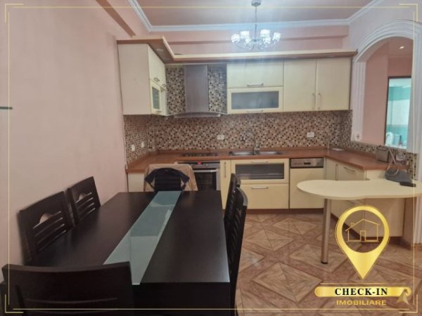 Tirane, jepet me qera apartament 2+1+Ballkon, Kati 4, 100 m² 450 € (Dritan Hoxha)