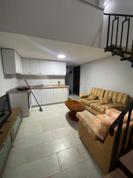 Tirane, jepet me qera apartament 1+1, , 