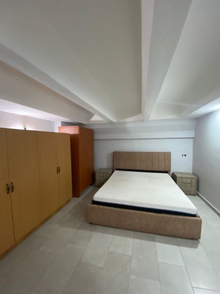 Tirane, jepet me qera apartament 1+1, , 