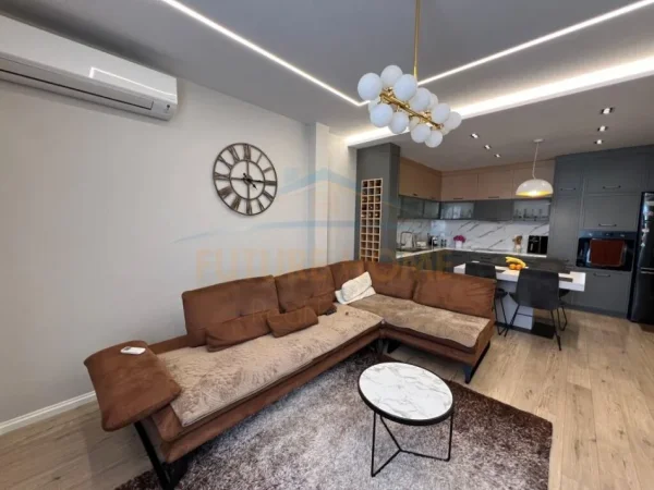 Durres, shitet apartament 2+1, Kati 9, 103 m² 120,000 € (PLAZH ILIRIA,DURRES)