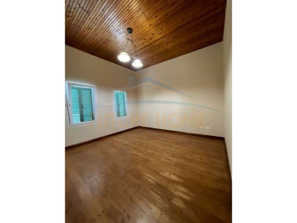 Durres, Qera, apartament duplex 4+1, Kati 2, 120 m² (GJYKATA,DURRES)