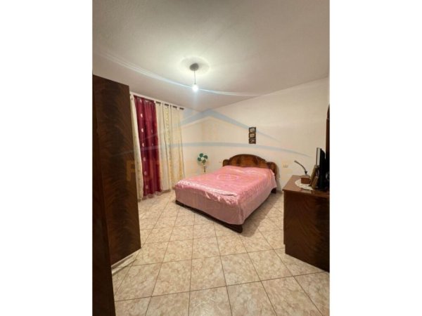 Durres, shitet shtepi 5+1+Aneks+Ballkon, Kati 0, 4,369 m² 140,000 € (MAMINAS,DURRES)