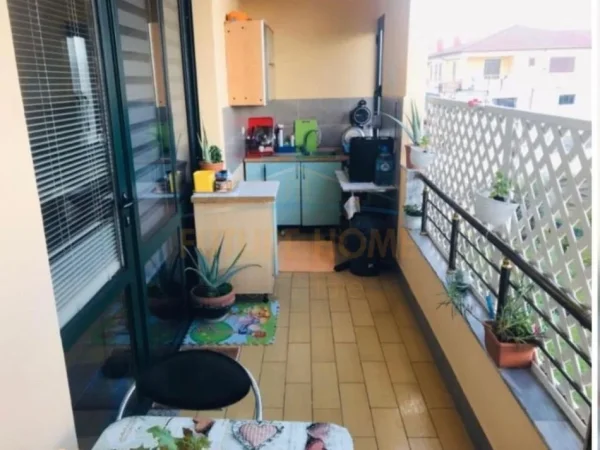 Durres, shitet Vile 5+1+Ballkon, Kati 0, 1,000 m² 300,000 € (SHKOZET,DURRES)
