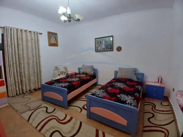 Durres, shitet Vile 5+1, Kati 0, 426 m² 250,000 € (DURRES)