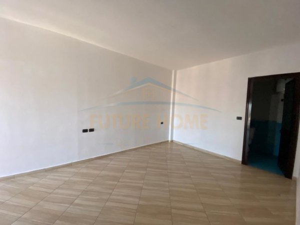 Durres, shitet apartament 2+1+Aneks+Ballkon, Kati 8, 119 m² 90,000 € (DURRES)