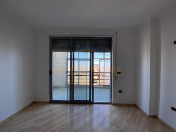 Durres, shitet apartament 2+1+Aneks+Ballkon, Kati 8, 119 m² 90,000 € (DURRES)