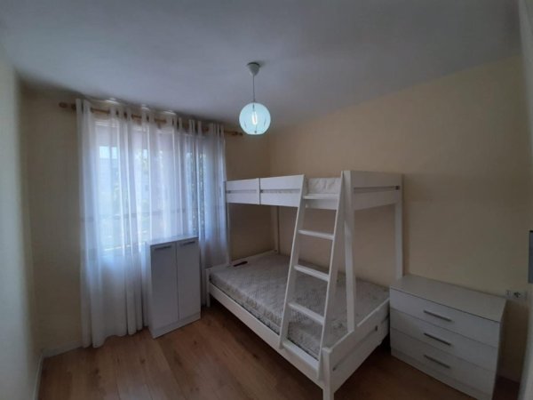 Tirane, shitet apartament 2+1+Ballkon, Kati 2, 72 m² 145,000 € (Mine Peza)