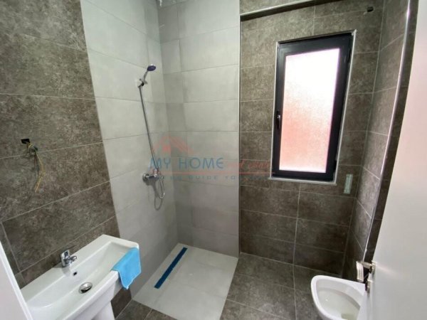 Tirane, shitet apartament 3+1+Ballkon, Kati 3, 112 m² 192,000 € (Astir)