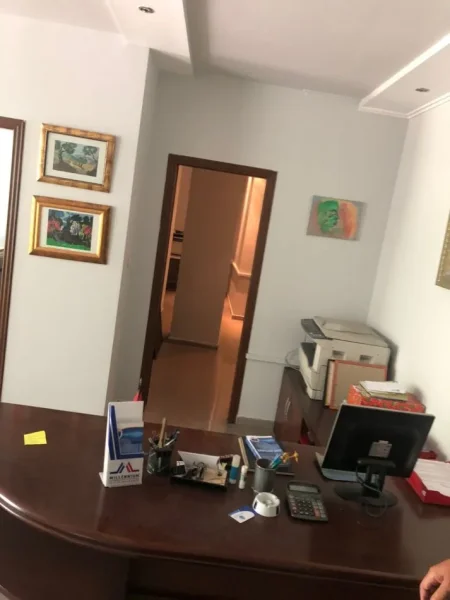 Tirane, jepet me qera ambjent biznesi , Kati 1, 110 m² 1,200 € (Stadiumi dinamo)