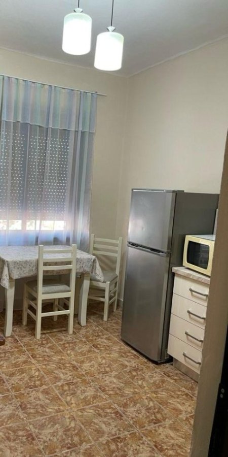 Tirane, jepet me qera apartament 2+1, Kati 2, 69 m² 450 € (Ring Center)