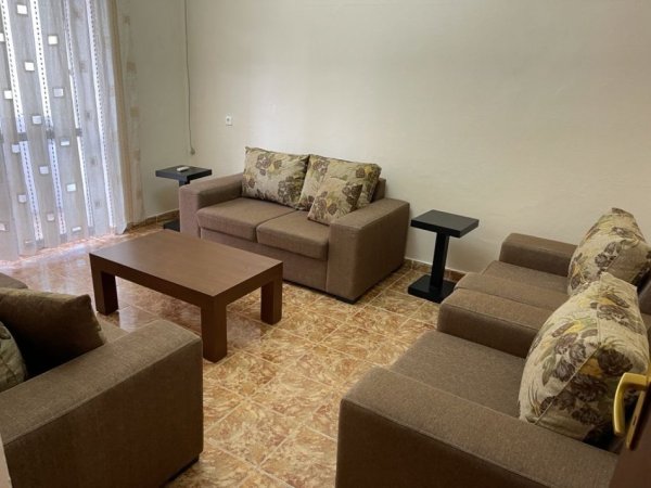 Tirane, jepet me qera apartament 2+1, Kati 2, 69 m² 450 € (Ring Center)