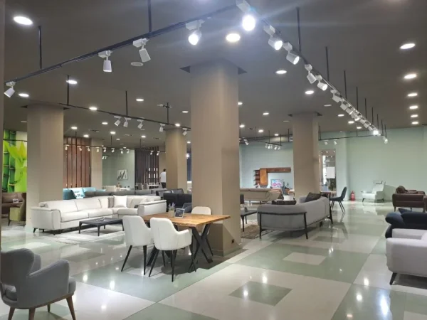 Tirane, Ambient biznesi me qira, Kati 3, 750 m² 3,000 € (QTU)