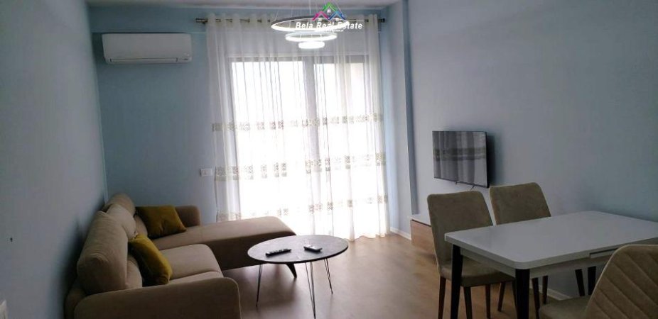 Tirane, jepet me qera apartament 1+1+Ballkon, Kati 5, 65 m² 450 € (asl 2)