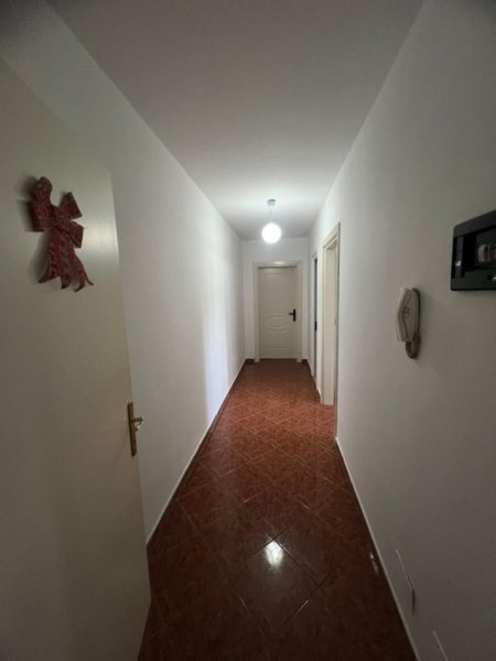 Tirane, jepet me qera apartament 2+1+Ballkon, Kati 2, 91 m² 350 € (Kthesa Kamzes)