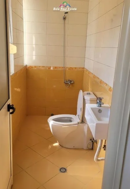 Tirane, jepet me qera apartament 3+1, Kati 8, 200 m² 680 € (KODRA E PRIFTIT)