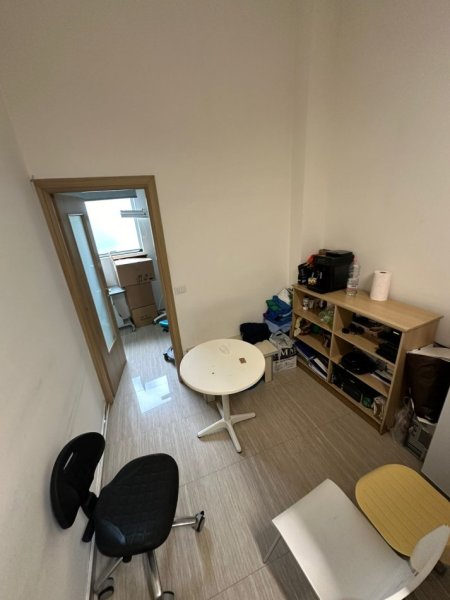 Tirane, shitet ambjent biznesi , Kati 1, 135 m² 330,000 € (Brryli)