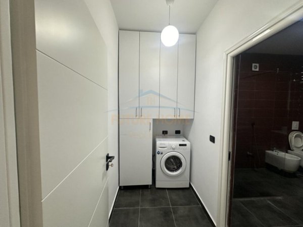 Tirane, jepet me qera apartament 1+1+Ballkon, Kati 3, 80 m² 400 € (Rruga e Dibres)