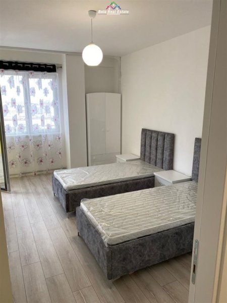 Tirane, jepet me qera apartament 2+1, Kati 8, 105 m² 500 € (YZBERISHT)