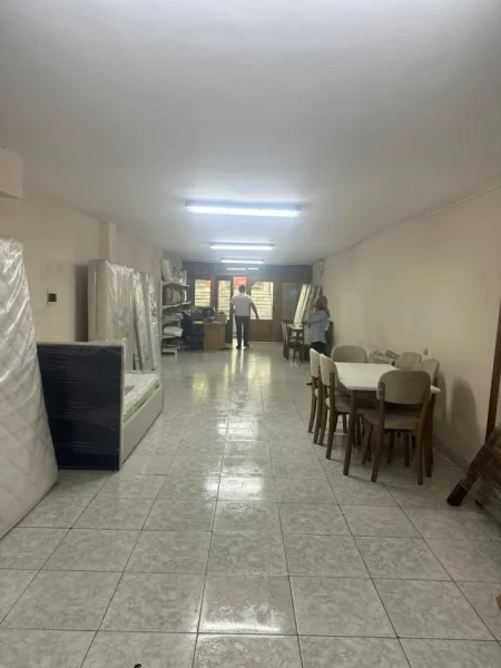 Laprake , shitet dyqan , Kati 0, 100 m² 120,000 €