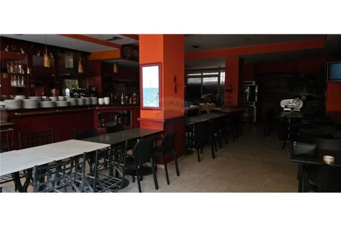 Tirane, jepet me qera lokal , Kati 0, 130 m² 300,000 € (Komuna e Parisit)