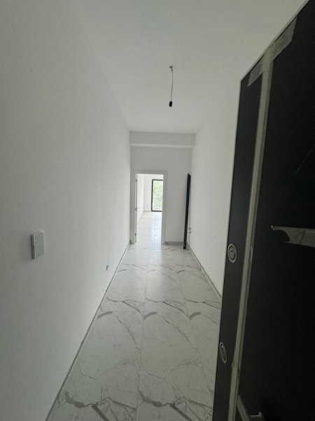 Tirane, jepet me qera apartament 3+1+Aneks+Ballkon, Kati 1, 120 m² 600 € (kompleksi arlisfarmacia 10)