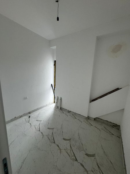 Tirane, jepet me qera apartament 3+1+Aneks+Ballkon, Kati 1, 120 m² 600 € (kompleksi arlisfarmacia 10)