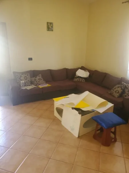 Tirane, jepet me qera apartament 1+1, Kati 1, 80 m² 300 € (Ali Demi)