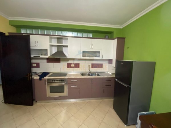 Tirane, jepet me qera apartament 2+1, Kati 2, 75 m² 450 € (Unaza e Re)