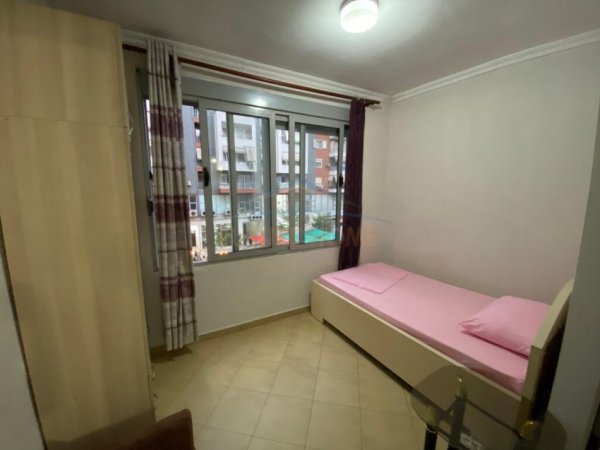 Tirane, jepet me qera apartament 2+1, Kati 2, 75 m² 450 € (Unaza e Re)