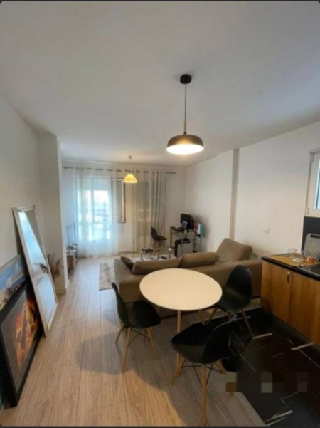 Tirane, jepet me qera apartament 1+1+Ballkon, Kati 4, 74 m² 480 € (kooshti zoologjik)