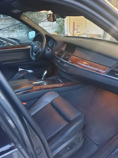 Vlore, shes BMW X5 Xdrive 3.5, Nafte, gri e erret,  automatik, Klima, 250,000 km, 12,000 €