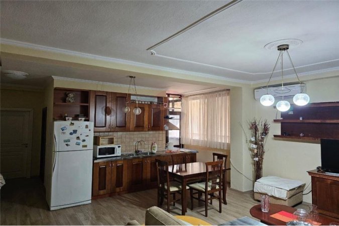 Tirane, jepet me qera 1+1, Kati 4, 61 m² 550 € (APARTAMENT 1+1 PER QIRA TEK ZOGU ZI)