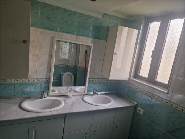 Tirane, jepet me qera apartament 2+1+Aneks+Ballkon, Kati 4, 85 m² 450 € (Dritan Hoxha)