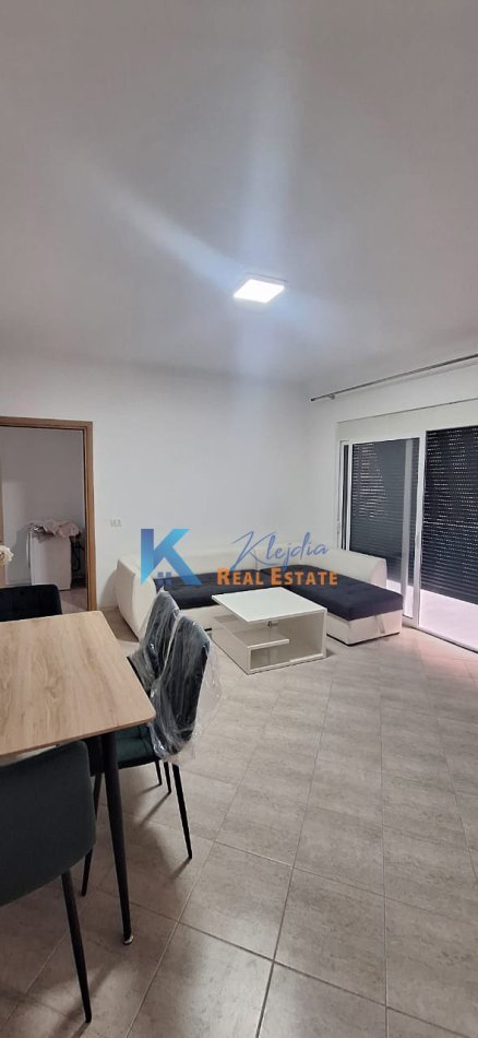 Tirane, jepet me qera apartament 1+1, Kati 2, 70 m² (Kodra e Diellit, rruga Bill Klinton)