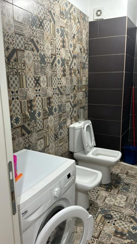 Tirane, jepet me qera apartament 1+1, Kati 8, 70 m² 40.000 LEK (Rr. Mikel Maruli)