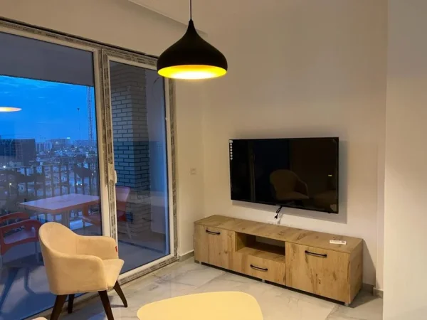 Tirane, jepet me qera apartament 1+1+Ballkon, Kati 6, 65 m² 400 € (Fusha e aviacionit)
