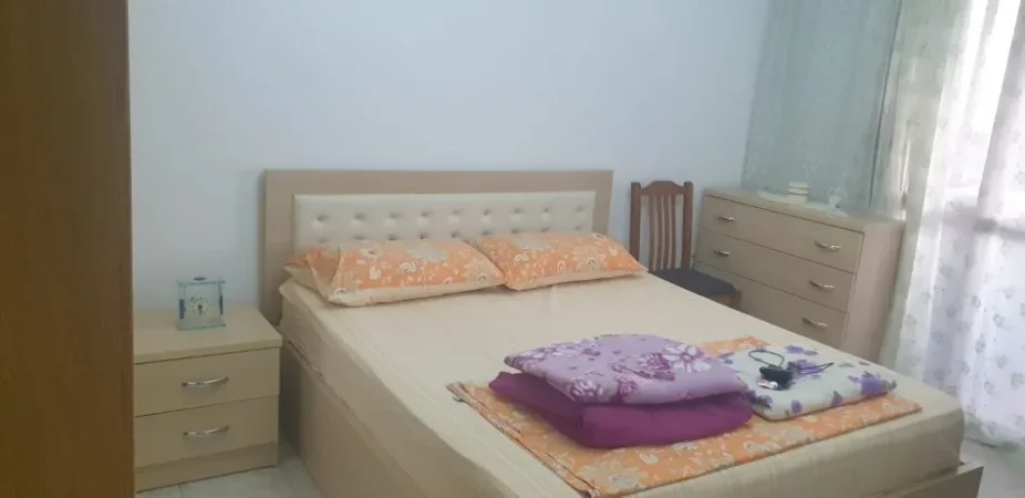 Tirane, jepet me qera apartament 2+1+Ballkon, Kati 3, 58 m² 450 € (Rruga Xhanfize Keko , Xhamllik)