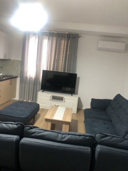 Tirane, jepet me qera apartament 2+1+Ballkon, Kati 2, 98 m² 450 € (Rajoni Nr 4 Rruga Dibres)