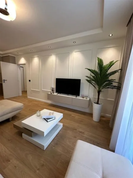 Tirane, jepet me qera apartament 1+1+Ballkon, Kati 4, 73 m² 600 € (rruga Medar Shtylla)