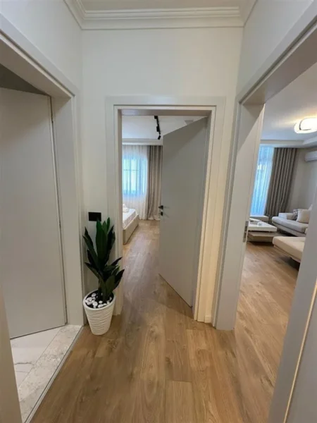 Tirane, jepet me qera apartament 1+1+Ballkon, Kati 4, 73 m² 600 € (rruga Medar Shtylla)