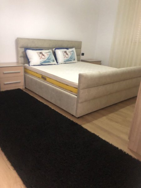 Tirane, jepet me qera apartament 1+1+Ballkon, Kati 2, 80 m² 400 € (Rruga e Dibres)