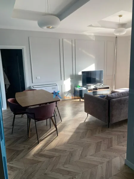 Tirane, jepet me qera apartament 1+1, Kati 5, 84 m² 520 € (Fusha e Avicaionit, Rezidenca Turdiu)