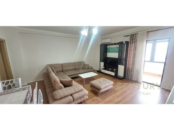 Tirane, jepet me qera apartament 2+1, Kati 1, 120 m² 500 € (Don Bosco)