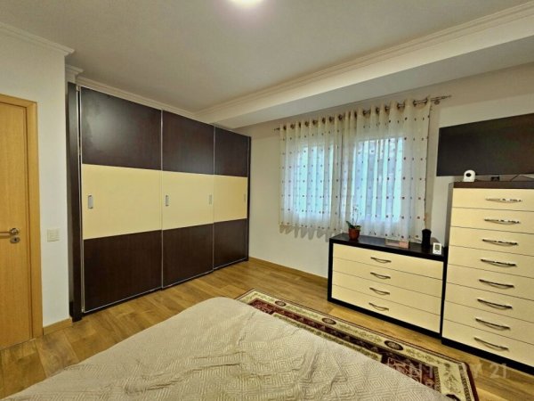 Tirane, jepet me qera apartament 2+1, Kati 1, 108 m² 700 € (Kopshti botanik)